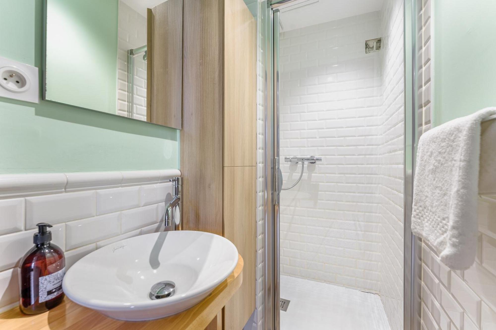 Le Petit Bacchus - Au Coeur De Nantes Apartamento Exterior foto